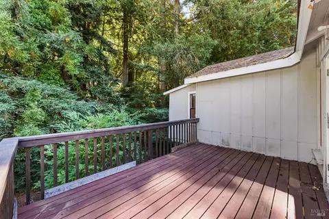 Exterior - 20251 Willow Rd, Monte Rio, CA 95462 photo 5 of 17