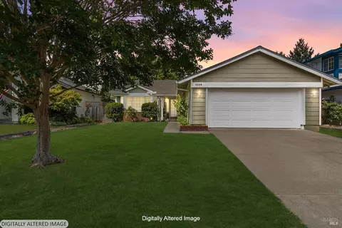 Exterior - 1029 Hampshire Ln, Windsor, CA 95492 photo 10 of 12