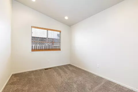 Bedroom - 1029 Hampshire Ln, Windsor, CA 95492 photo 1 of 2