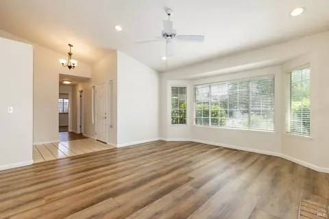Living - 1029 Hampshire Ln, Windsor, CA 95492 photo 5 of 7