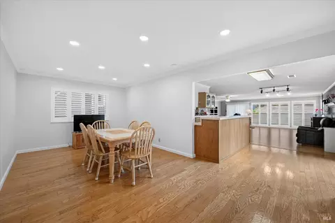Dining - 228 Valencia St, Vallejo, CA 94591 photo 2 of 2