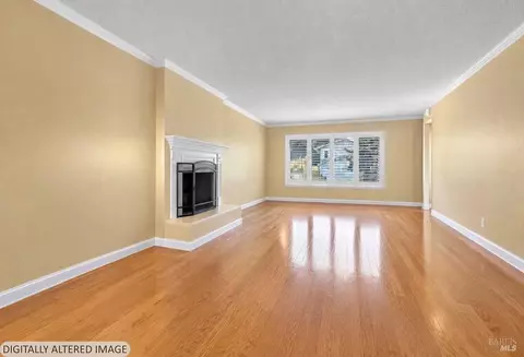 Living - 228 Valencia St, Vallejo, CA 94591 photo 2 of 3