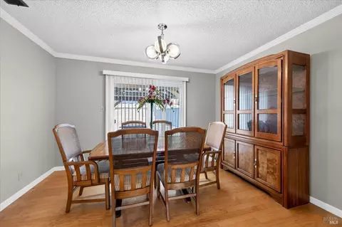 Dining - 228 Valencia St, Vallejo, CA 94591 photo 1 of 2