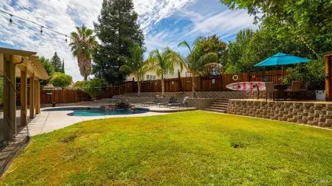 Exterior - 885 Kells Cir, Vacaville, CA 95688 photo 15 of 16