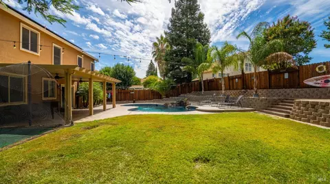 Exterior - 885 Kells Cir, Vacaville, CA 95688 photo 13 of 16