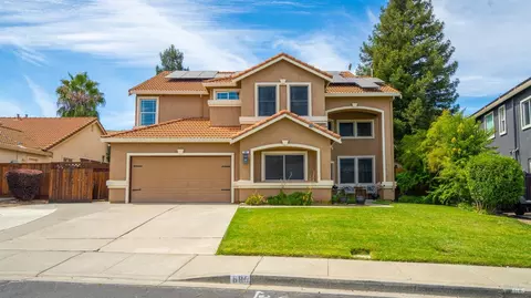 Exterior - 885 Kells Cir, Vacaville, CA 95688 photo 2 of 16