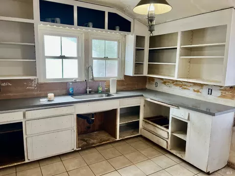 Kitchen - 1432 Ohio St, Vallejo, CA 94590 photo 3 of 3