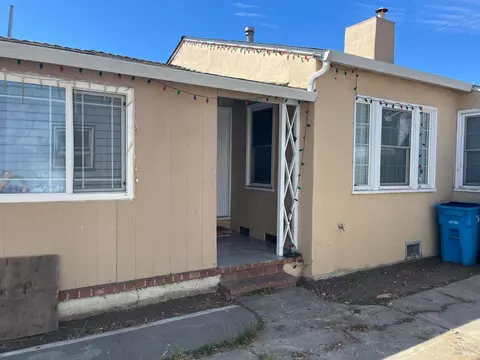 Exterior - 1432 Ohio St, Vallejo, CA 94590 photo 4 of 7