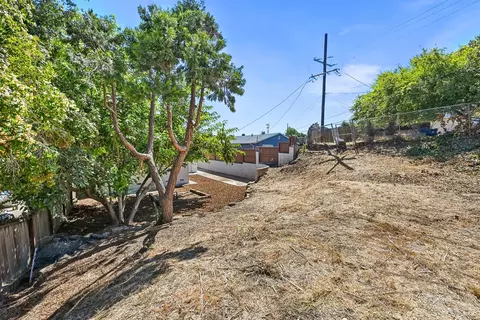 Exterior - 221 Arguello Ave, Vallejo, CA 94591 photo 11 of 12