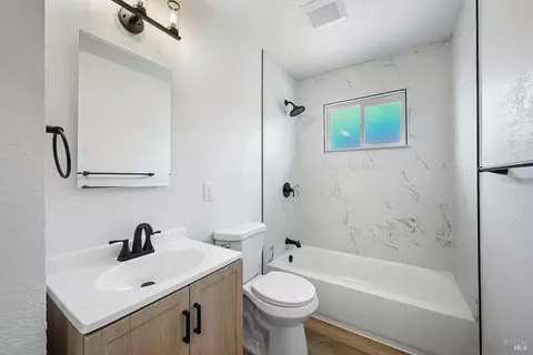 Bath - 221 Arguello Ave, Vallejo, CA 94591 photo 1 of 2
