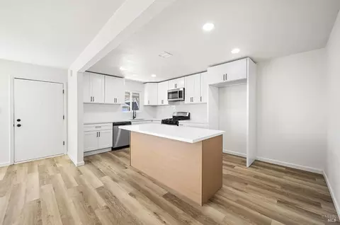 Kitchen - 221 Arguello Ave, Vallejo, CA 94591 photo 4 of 4