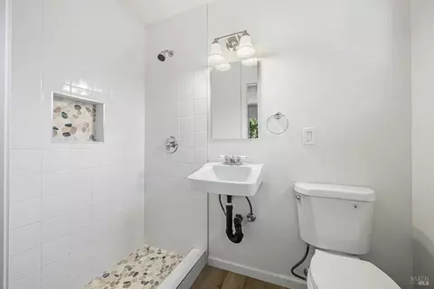 Bath - 221 Arguello Ave, Vallejo, CA 94591 photo 2 of 2