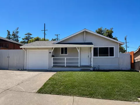 Exterior - 221 Arguello Ave, Vallejo, CA 94591 photo 3 of 12