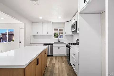 Kitchen - 221 Arguello Ave, Vallejo, CA 94591 photo 2 of 4