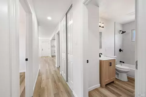 Entry Way - 221 Arguello Ave, Vallejo, CA 94591 photo 2 of 2