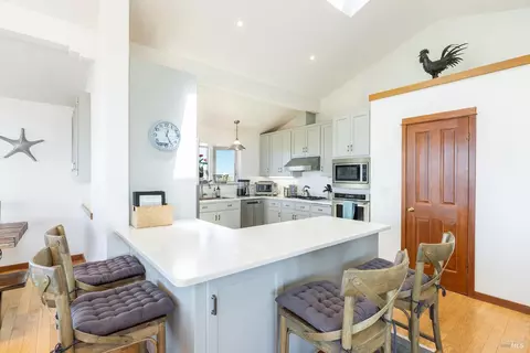 Kitchen - 471 Oceana Dr, Dillon Beach, CA 94929 photo 2 of 6