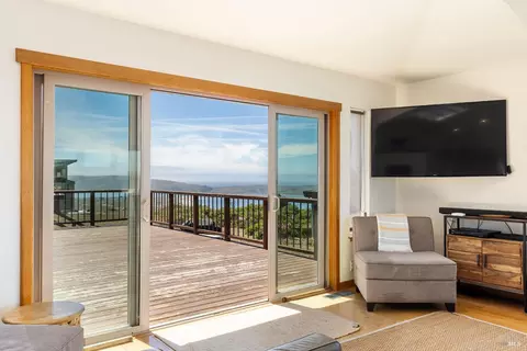 Living - 471 Oceana Dr, Dillon Beach, CA 94929 photo 7 of 7