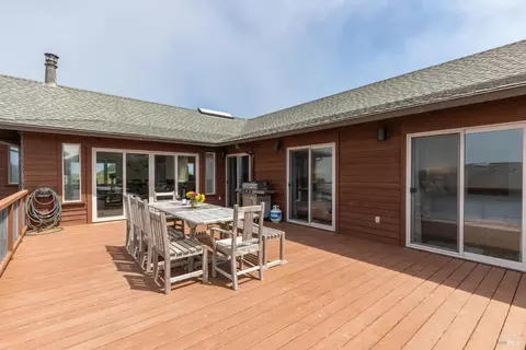 Exterior - 471 Oceana Dr, Dillon Beach, CA 94929 photo 6 of 11