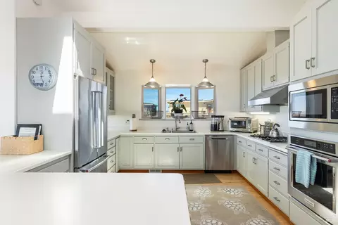 Kitchen - 471 Oceana Dr, Dillon Beach, CA 94929 photo 3 of 6