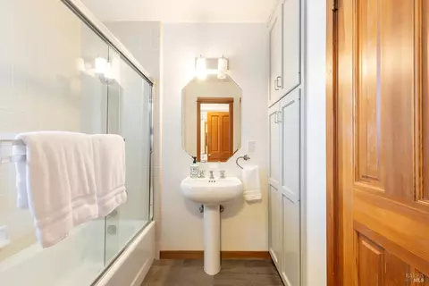 Bath - 471 Oceana Dr, Dillon Beach, CA 94929 photo 6 of 6