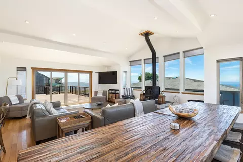 Living - 471 Oceana Dr, Dillon Beach, CA 94929 photo 5 of 7