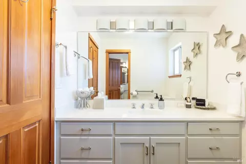 Bath - 471 Oceana Dr, Dillon Beach, CA 94929 photo 5 of 6