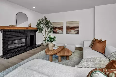 Living - 40 Los Pinos, Nicasio, CA 94946 photo 3 of 5