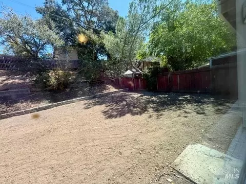 Exterior - 261 Circle Dr, Vacaville, CA 95688 photo 2 of 4