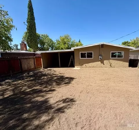 Exterior - 261 Circle Dr, Vacaville, CA 95688 photo 3 of 4