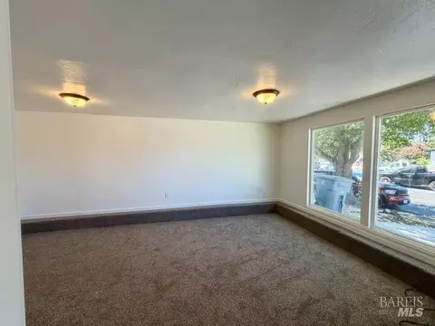 Living - 261 Circle Dr, Vacaville, CA 95688 photo 3 of 3