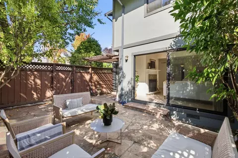 204 Sylvia Way, San Rafael, CA 94903