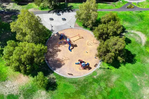 View/Area - 1565 Meadowlark Dr, Fairfield, CA 94533 photo 7 of 7