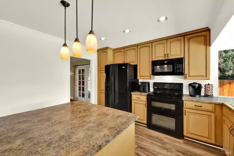 Kitchen - 1565 Meadowlark Dr, Fairfield, CA 94533 photo 4 of 6