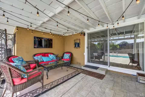 Exterior - 1565 Meadowlark Dr, Fairfield, CA 94533 photo 9 of 19