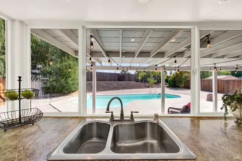 Kitchen - 1565 Meadowlark Dr, Fairfield, CA 94533 photo 5 of 6