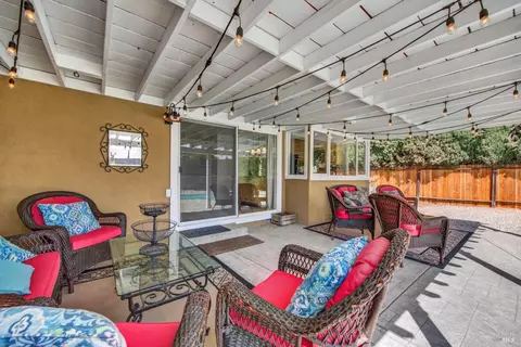 Exterior - 1565 Meadowlark Dr, Fairfield, CA 94533 photo 8 of 19