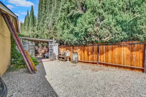 Exterior - 1565 Meadowlark Dr, Fairfield, CA 94533 photo 17 of 19