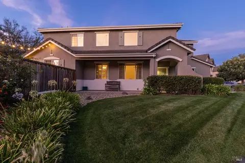 Exterior - 4122 Cedar Creek Ct, Fairfield, CA 94534 photo 8 of 10