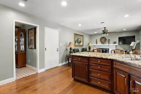 Kitchen - 161 Clayton Ct, Vallejo, CA 94591 photo 3 of 4