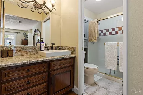 Bath - 161 Clayton Ct, Vallejo, CA 94591 photo 1 of 2