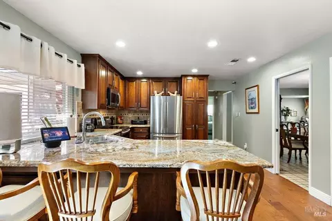 Kitchen - 161 Clayton Ct, Vallejo, CA 94591 photo 4 of 4