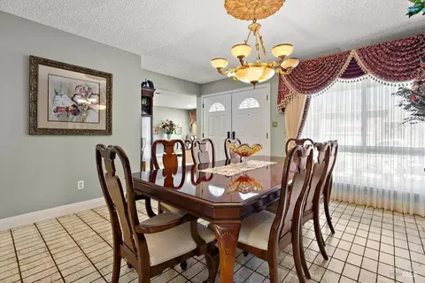 Dining - 161 Clayton Ct, Vallejo, CA 94591 photo 2 of 2