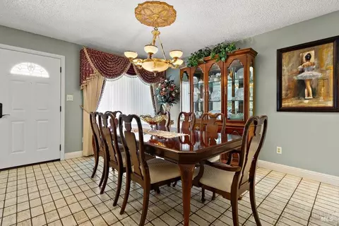 Dining - 161 Clayton Ct, Vallejo, CA 94591 photo 1 of 2
