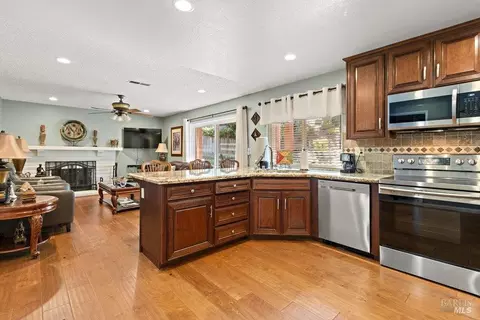 Kitchen - 161 Clayton Ct, Vallejo, CA 94591 photo 1 of 4