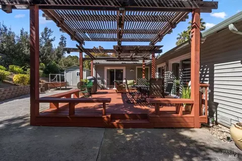 Exterior - 161 Clayton Ct, Vallejo, CA 94591 photo 7 of 9