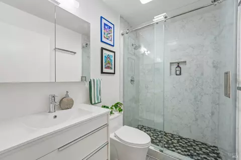 Bath - 79 Village Cir, San Rafael, CA 94903 photo 1 of 2