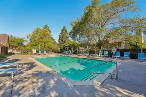 Exterior - 79 Village Cir, San Rafael, CA 94903 photo 4 of 5
