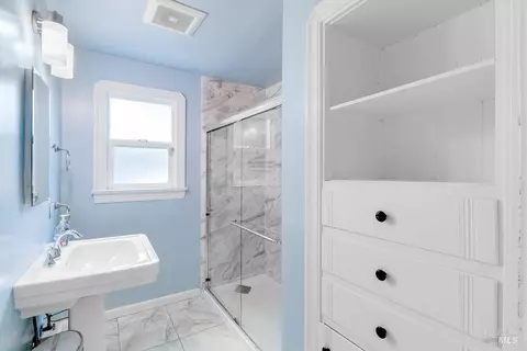 Bath - 1450 Amador St, Vallejo, CA 94590 photo 1 of 4
