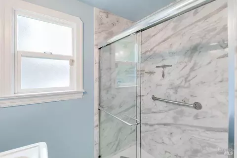 Bath - 1450 Amador St, Vallejo, CA 94590 photo 3 of 4