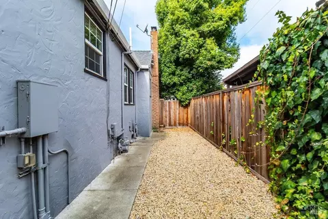 Exterior - 1450 Amador St, Vallejo, CA 94590 photo 11 of 18